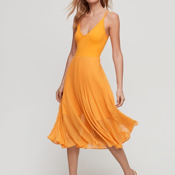 Aritzia Dresses & Skirts - Wilfred Daphnee Dress